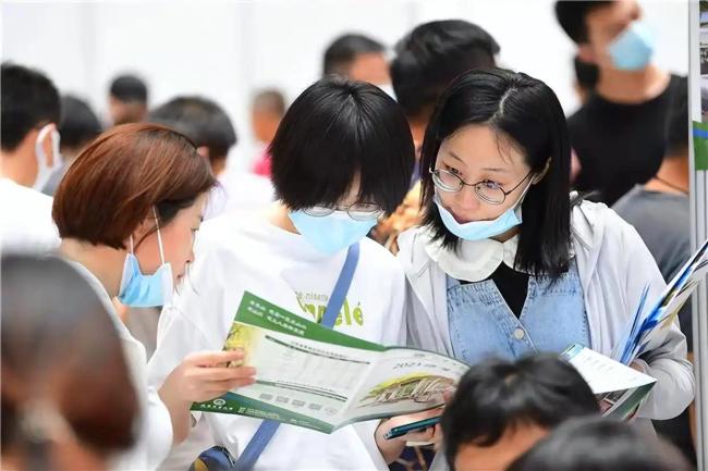 孩子才放7天假 家长不该“天塌了” 教孩子算清时间账