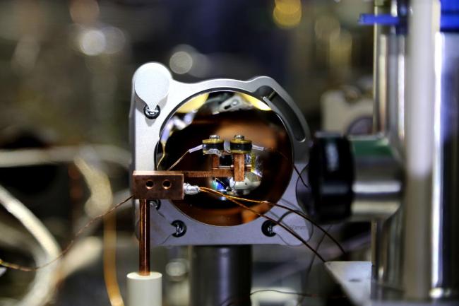 中国科学家研制成功核光钟 量子测量新突破