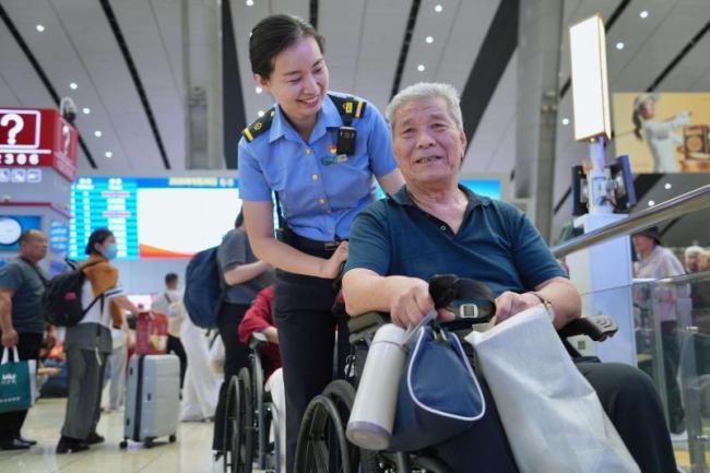 国铁北京局增开旅客列车169.5对 应对国庆返程高峰