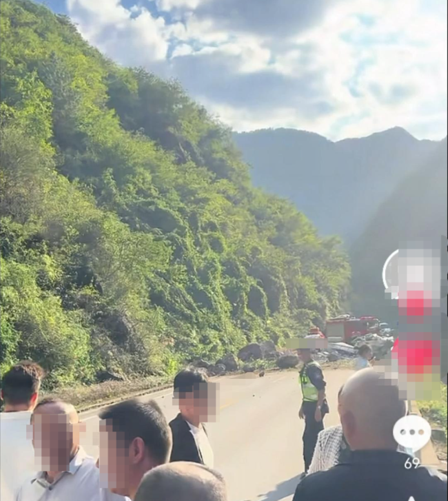 印江官方回应山石垮塌2死1伤