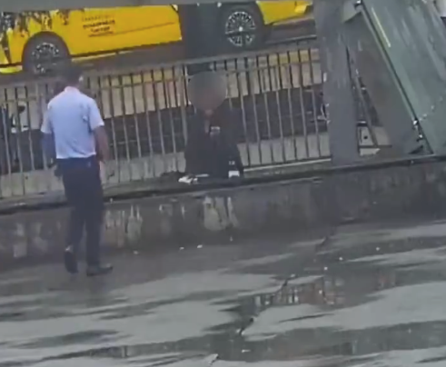 民警开完会返程途中遇到网逃人员,直接带回公安局
