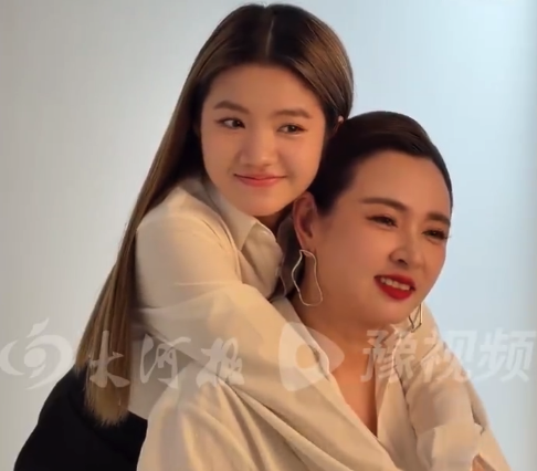 《变形计》李勒优与晋妈引发舆论风波，晋妈面馆遭大量低分差评