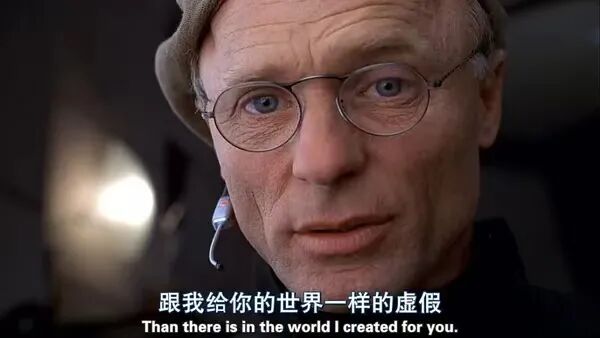 困在镜头里的大衣哥,成了朱楼村的“楚门”
