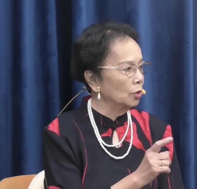 滑稽表演艺术家方艳华去世