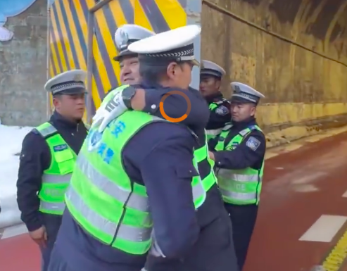 独库公路封闭现场仪式感:独库公路我们明年见