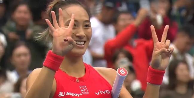 五连胜!郑钦文重返中网四强 关键分大心脏