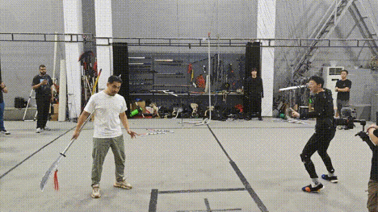 ba808063c046.gif