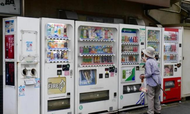 日本一棵白菜售价超50元 物价飙升民生承压