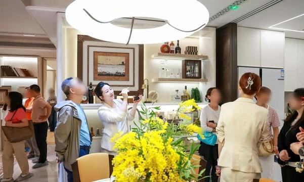 楼市新政后的买家:从等一等到当天定 现房带来确定性