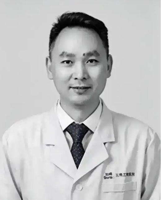 一医院副院长坠下高架桥离世 避险成悲剧