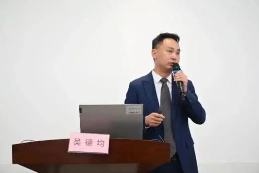 一医院副院长坠下高架桥离世 避险成悲剧