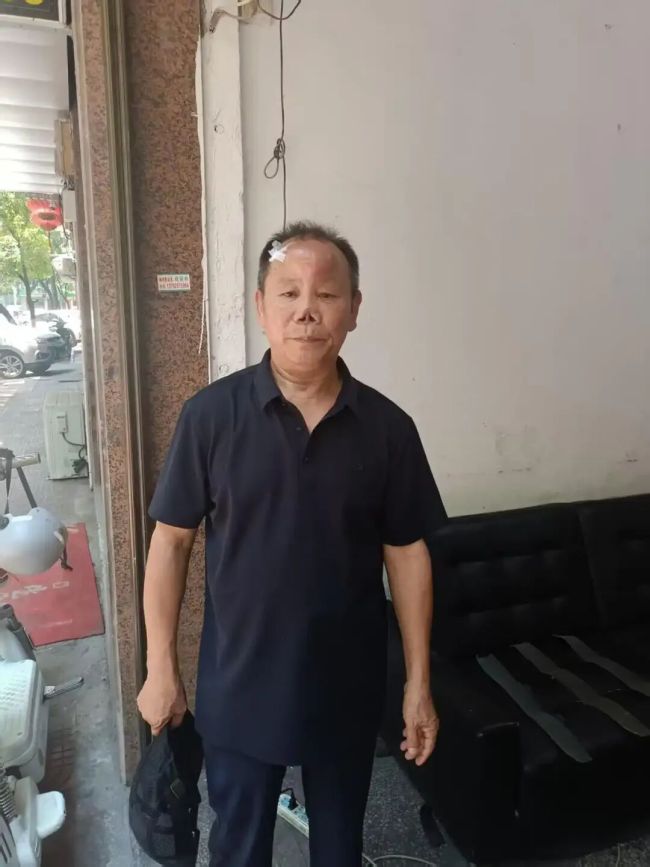 被咬掉鼻子老人获评“中国好人” 见义勇为感动社会