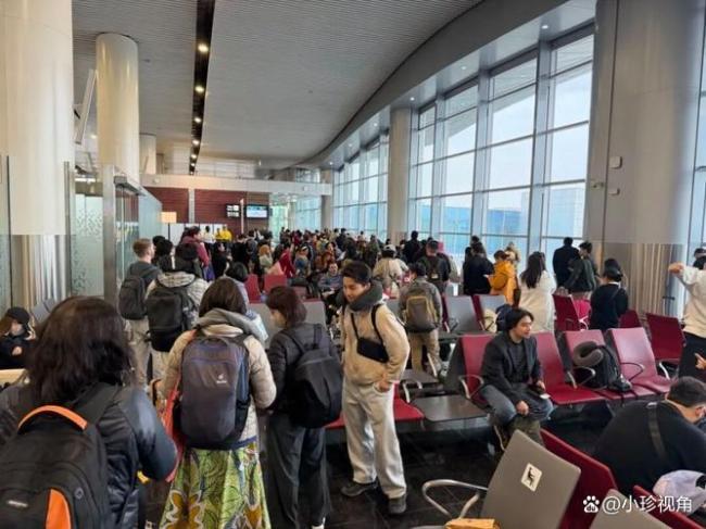 中国旅客转机亲历爆炸:都在哭喊 现场紧急疏散