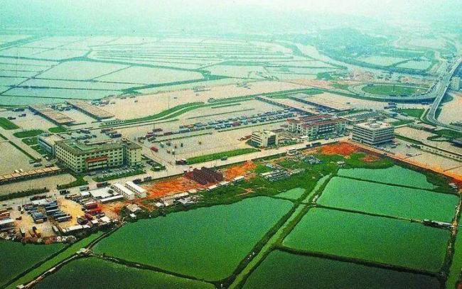 皇岗口岸焕新车辆通关快多了 深港“如邻串门”再提速