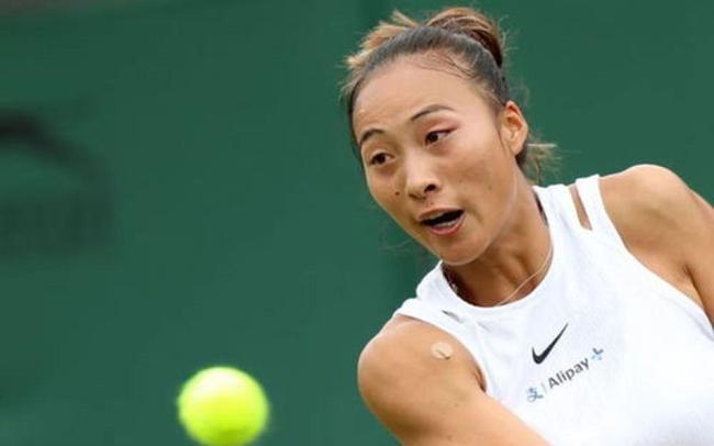 郑钦文8人团队开销曝光 日均运营成本高达5万 高成本背后的商业逻辑