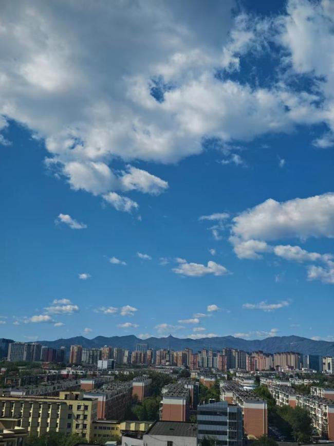 北京本周五夜间至周六迎小雨