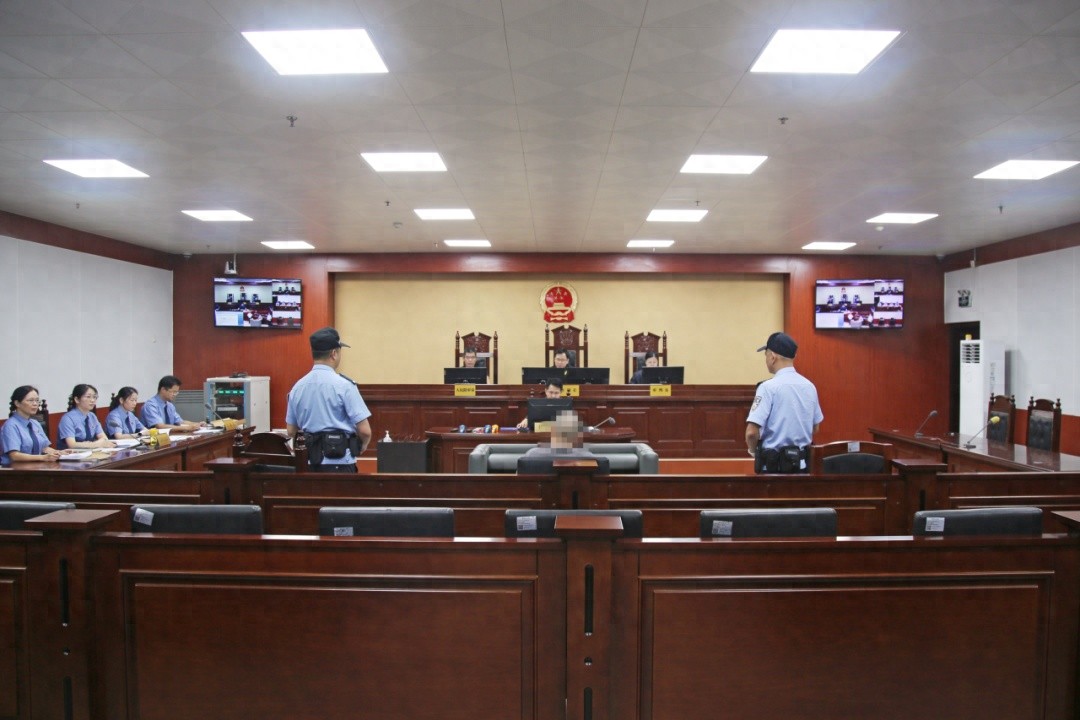 男子使用热成像设备持枪猎杀5只鸟，被判赔偿3.75万元，并公开道歉