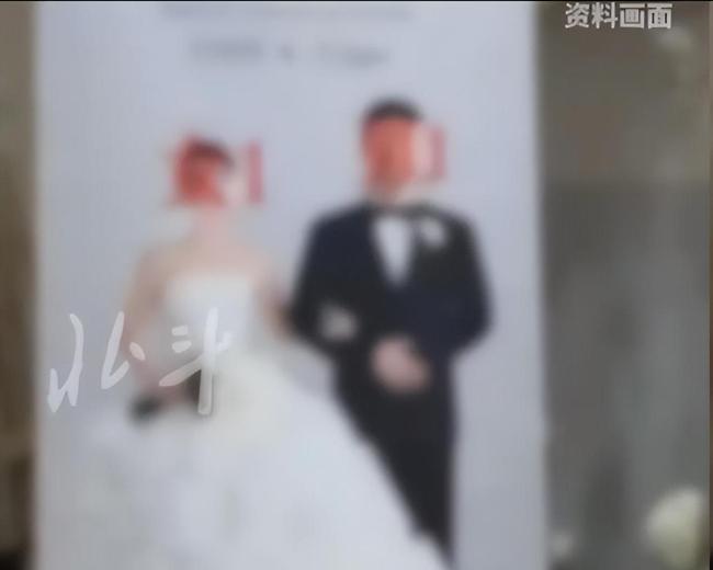 官方回应“一男与两女同日两宴”：不重婚；道德争议持续发酵