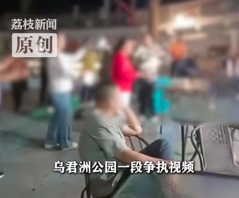 广场舞和商户互指噪音起争执 多方回应