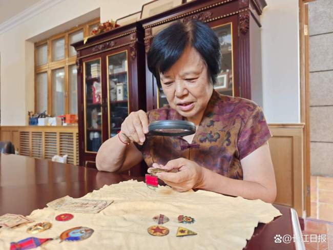 武汉籍开国将军后脑中弹差2厘米没命 纪念章见证一生戎马