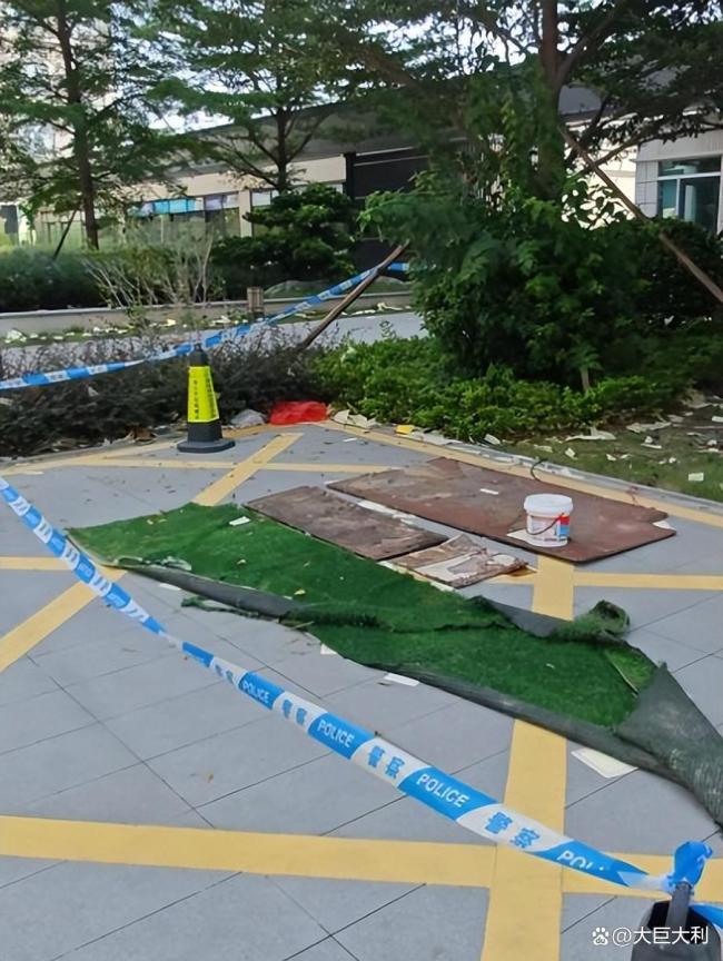 广州34岁女子在小区内坠井后身亡 草坪下的陷阱夺命