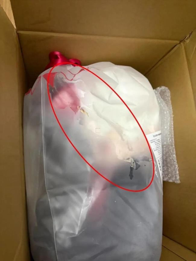 包装袋上出现不明液体 中通快递回应