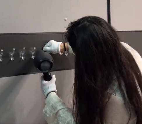 女子吐槽大姑子在自家到处贴挂钩:时候大姑道歉并转账600清理