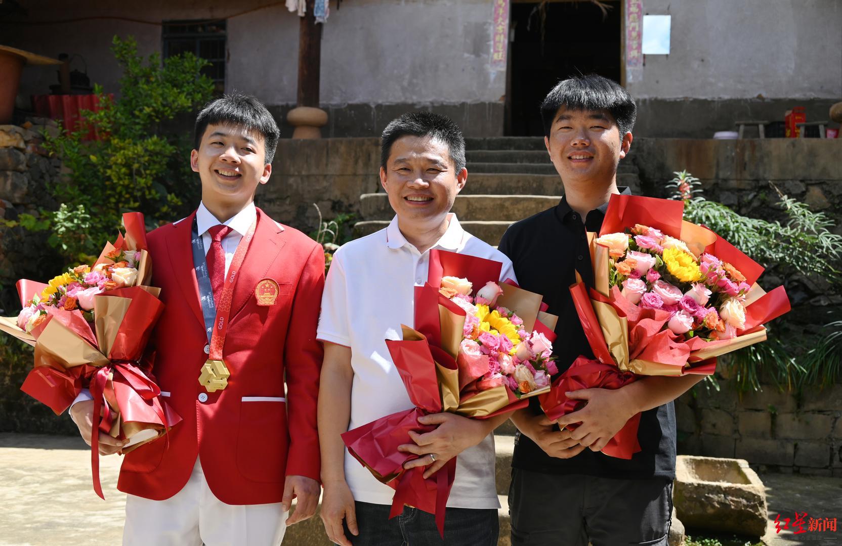 一个村,七年,两个世界冠军:大凉山深处的“梦想焊接”
