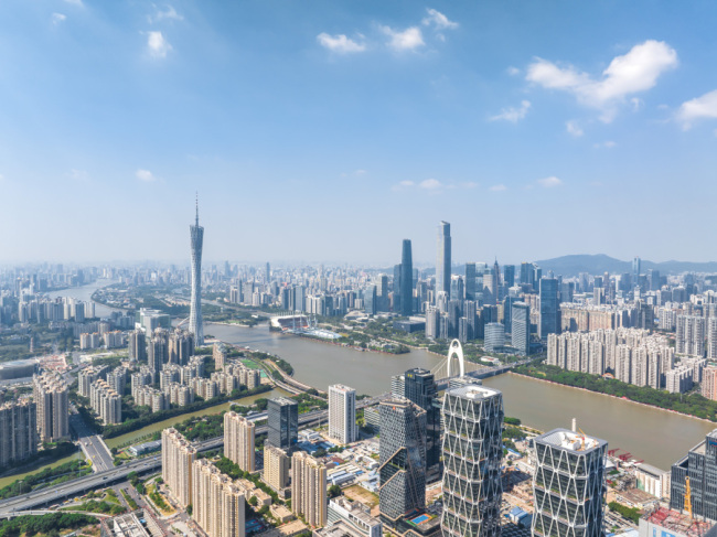 广交会:爆款迭代见证中国智造跃升 未来感科技引领新生态
