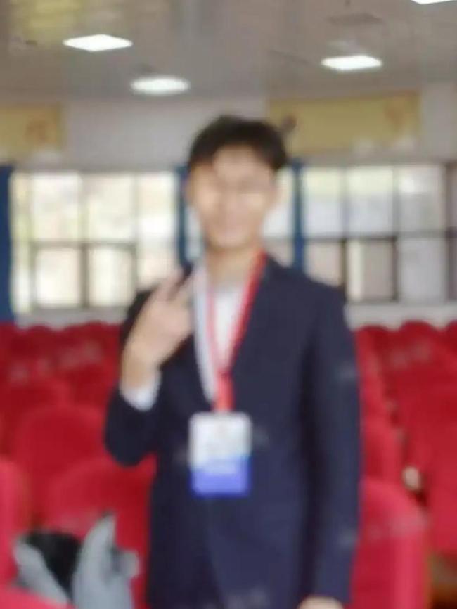 29岁教师瘫痪 刚怀孕的妻子回应