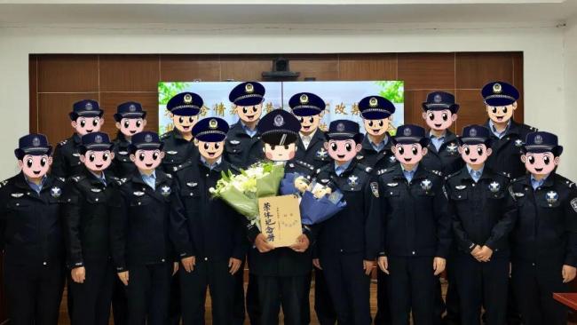 他的欢送会全员打码