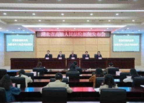 男子为女友母亲养老送终获500万遗产