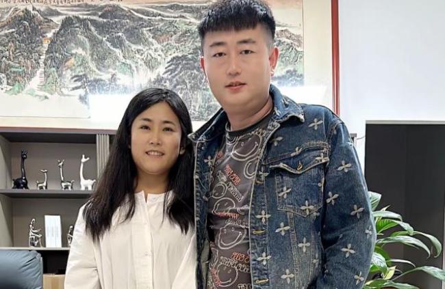 山东费县网红“沂蒙三老板”离世 家中顶梁柱骤然离去