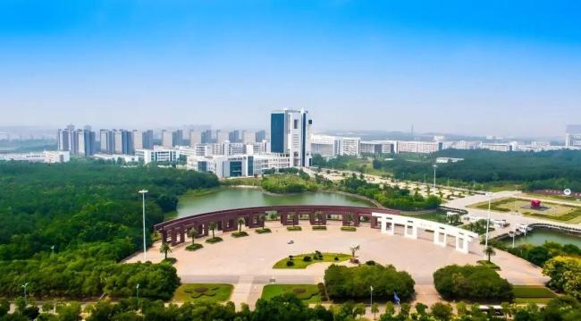 大学生生活费到底多少才够用 最新调研数据揭晓