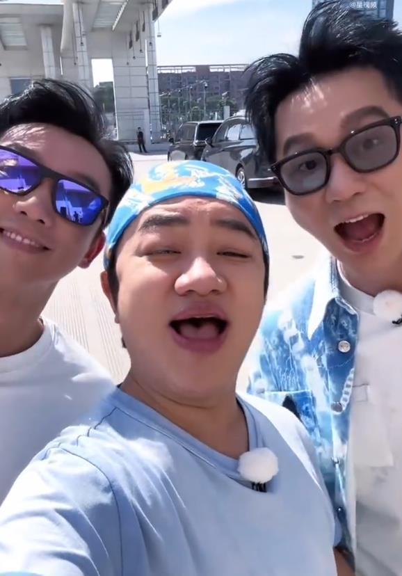 王祖蓝跑男左拥李晨右抱郑恺 八年情怀再现