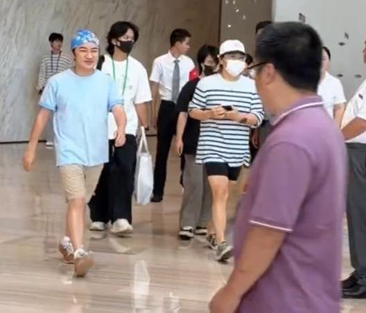 王祖蓝跑男左拥李晨右抱郑恺 八年情怀再现