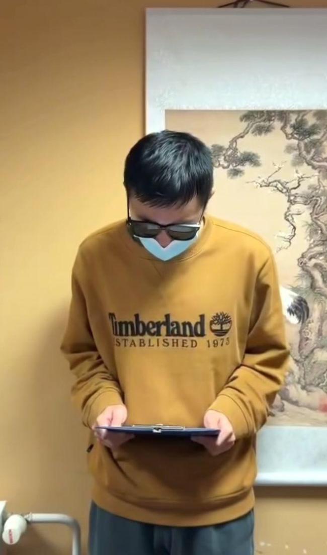 中国留学生课堂身披旭日旗 校方调查 媚日行为引发众怒