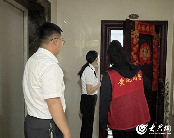 济宁高新区黄屯街道蓼河社区开展“访民问忧 入户走访”志愿服务活动