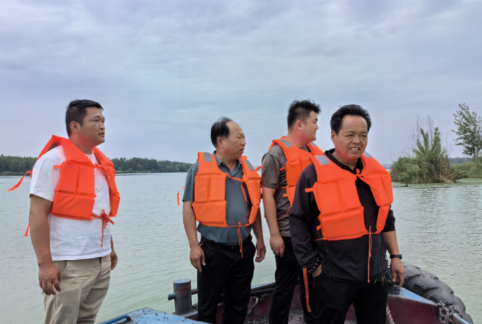 微山县西平镇人大：守护美丽河湖+助力岸青水绿