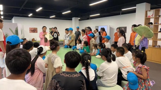 济宁市微山县傅村街道县派第一书记开展“关爱留守儿童点亮科技梦想”活动